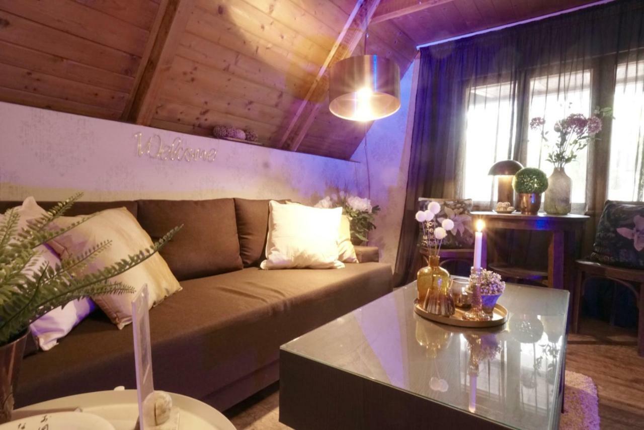 Nadi'S Holiday Home - Heart Of Woods, Szentendre Island Szigetmonostor Eksteriør bilde
