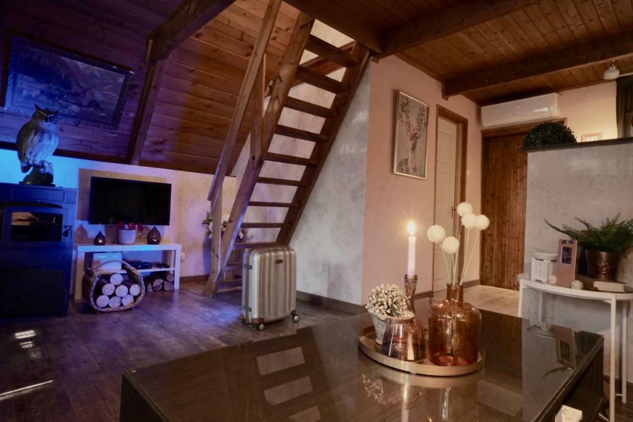 Nadi'S Holiday Home - Heart Of Woods, Szentendre Island Szigetmonostor Eksteriør bilde